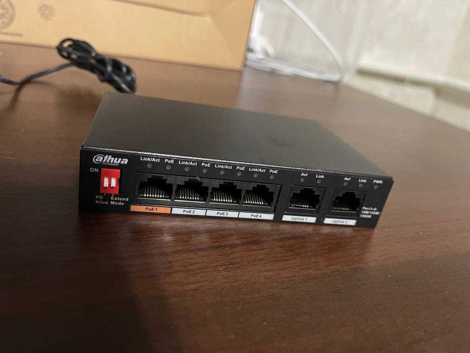 РоЕ комутатор DH-PFS3006-4GT-60 / 4-портовий