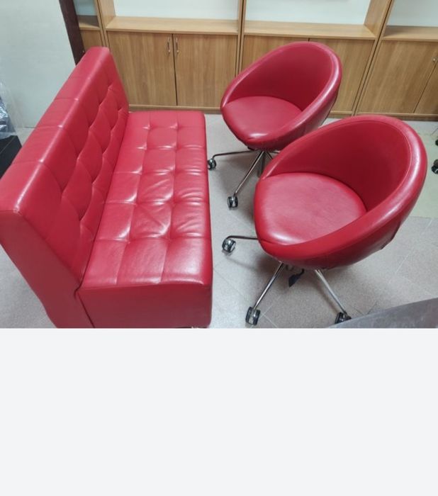Розкішний комплект диван + 2 крісла для салону краси