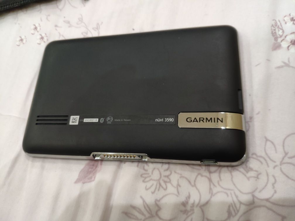 Продам навігатор Garmin nuvi 3590