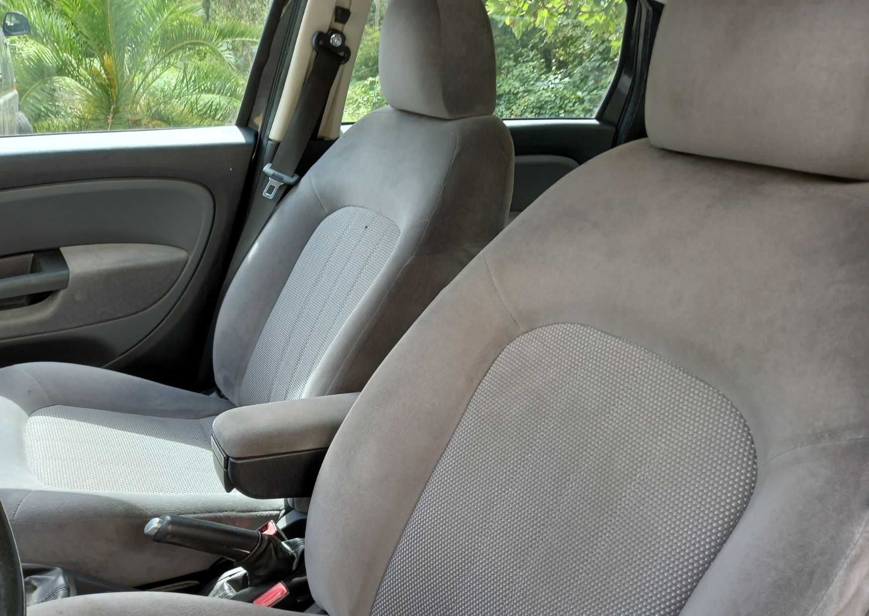 Fiat Linea 1.3 Jet Emotion em Muito Bom estado geral