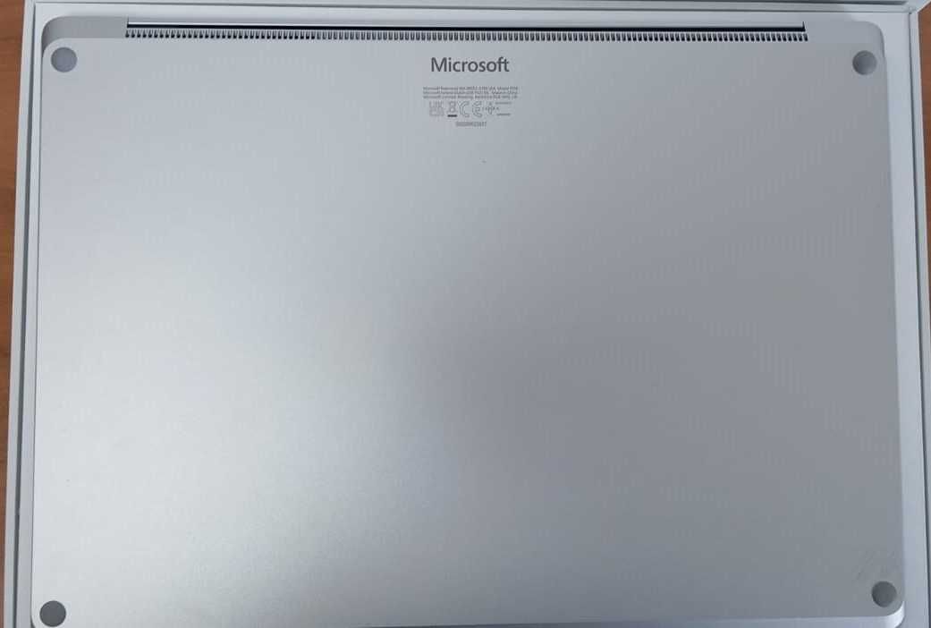 Microsoft Surface Laptop 4 13.5" Ryzen 5/8GB/256GB/Win11 Platynowy