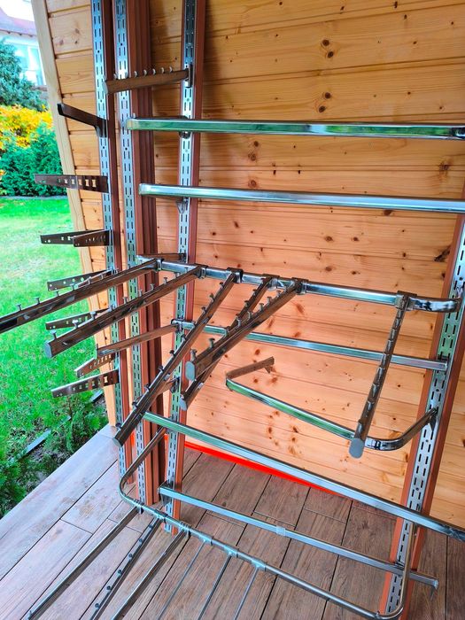 Wieszaki, wyposażenie sklepu