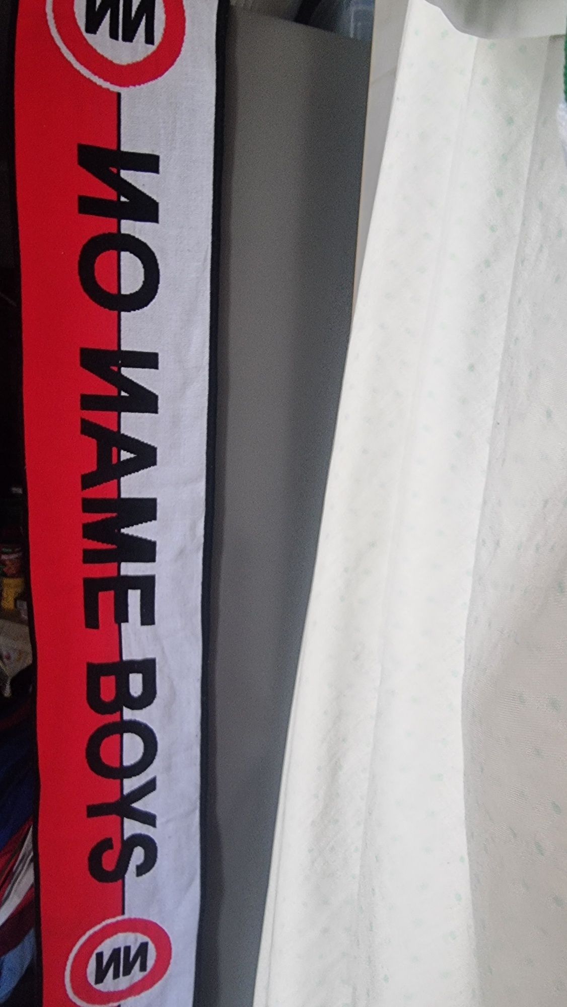 Cachecol  muito raro e difícil  de encontrar  dos no name boys