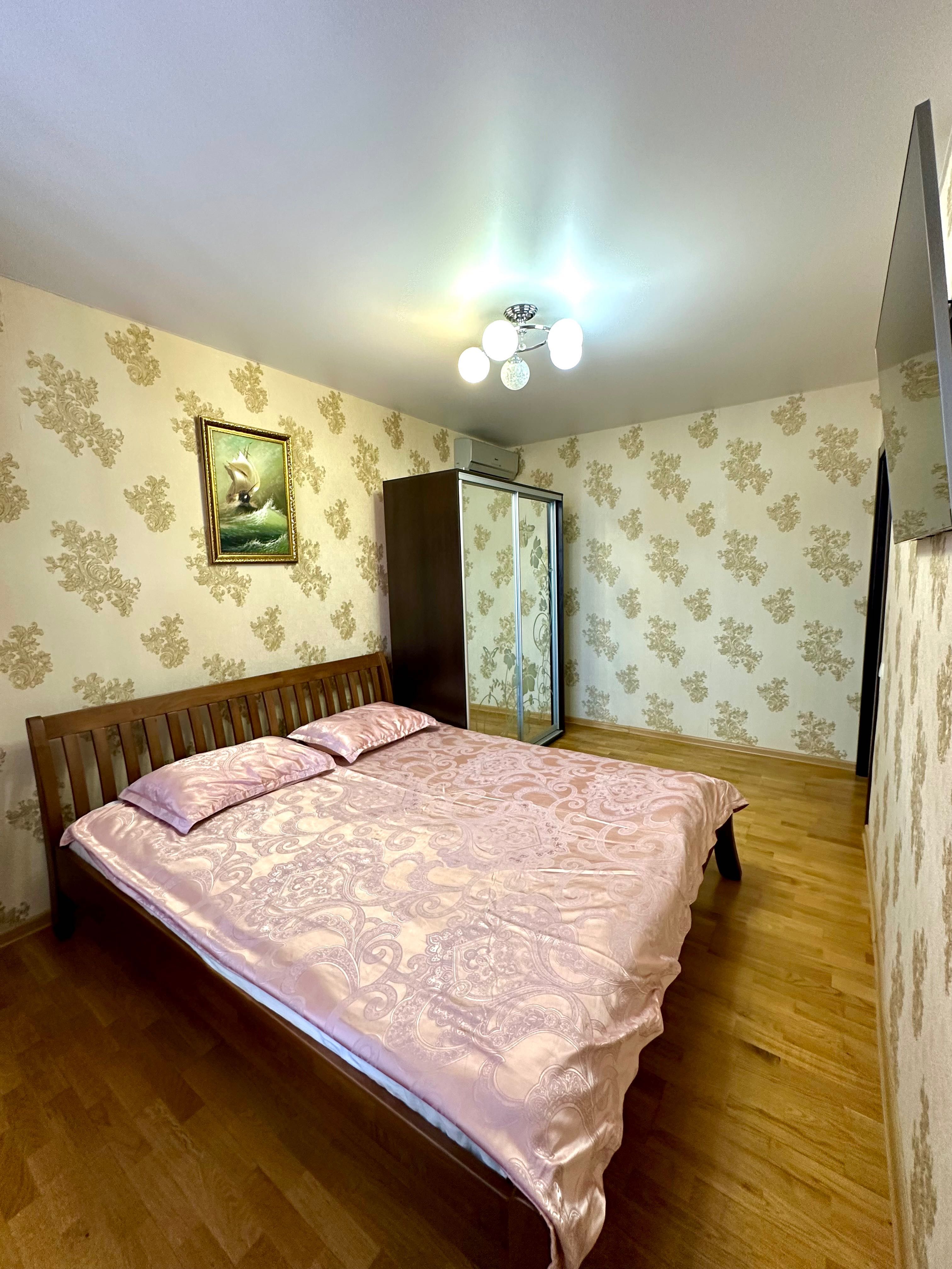 Продам 3-х комнатную квартиру на Тополь-1, Джинчарадзе 1