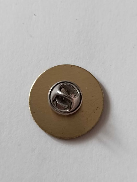 Pin antigo da Alfa Romeo