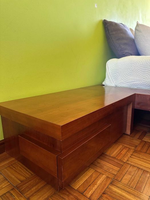 Cama em folha de madeira com colchão ortopedico venda urgente