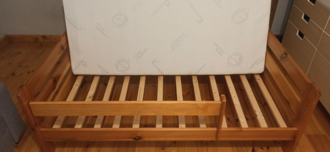 Łóżko dla dziecka 160x80, drewniane