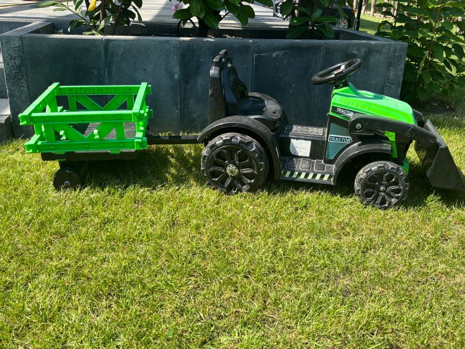 Traktor na akumlator