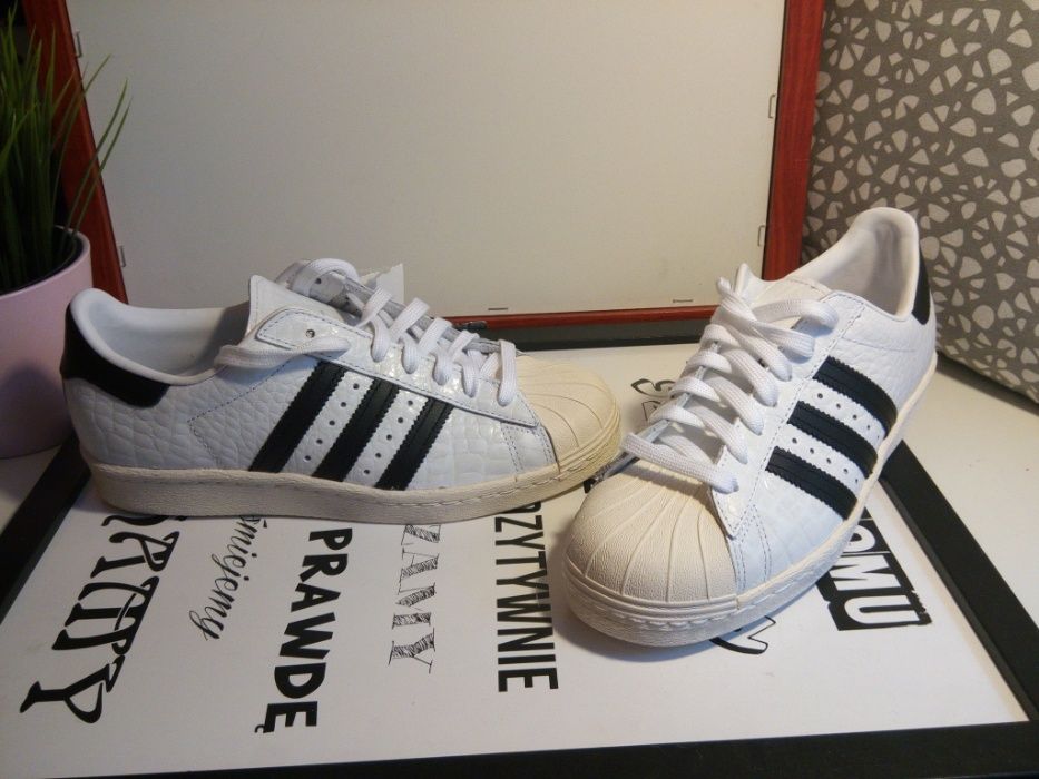 Adidasy superstar nowe - wzór skóry węża