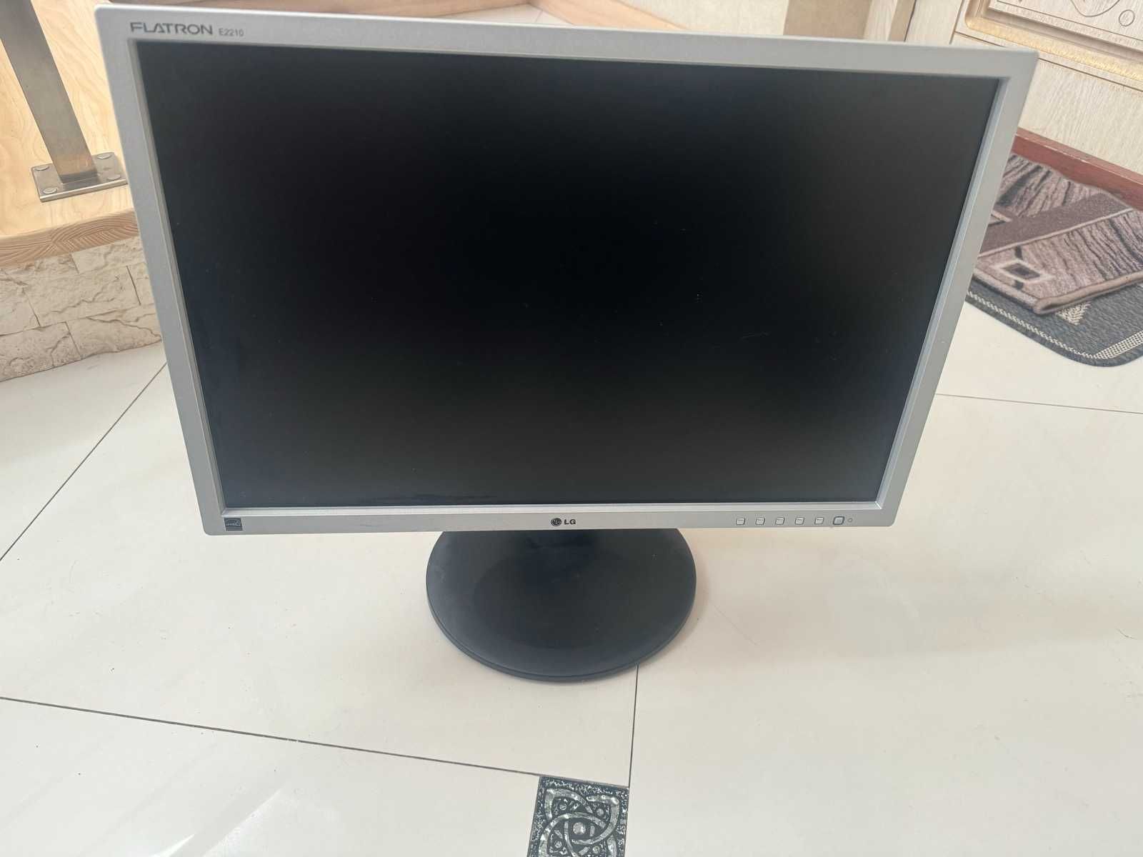 монітор LG Flatron 22" (55,9 см) E2210PM, LED