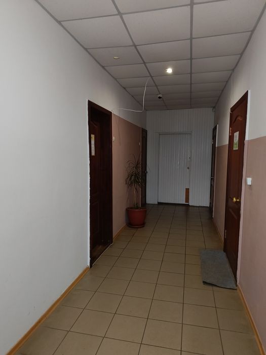 Продам приміщення, район Айсберг, з усіма зручностями.