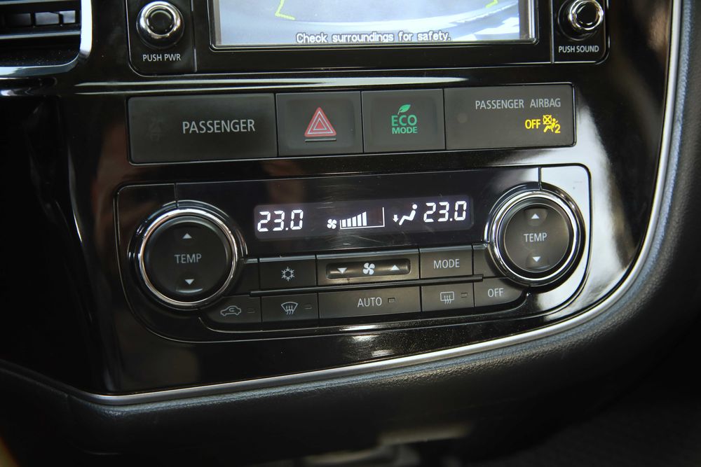 Mitsubishi Outlander 2016