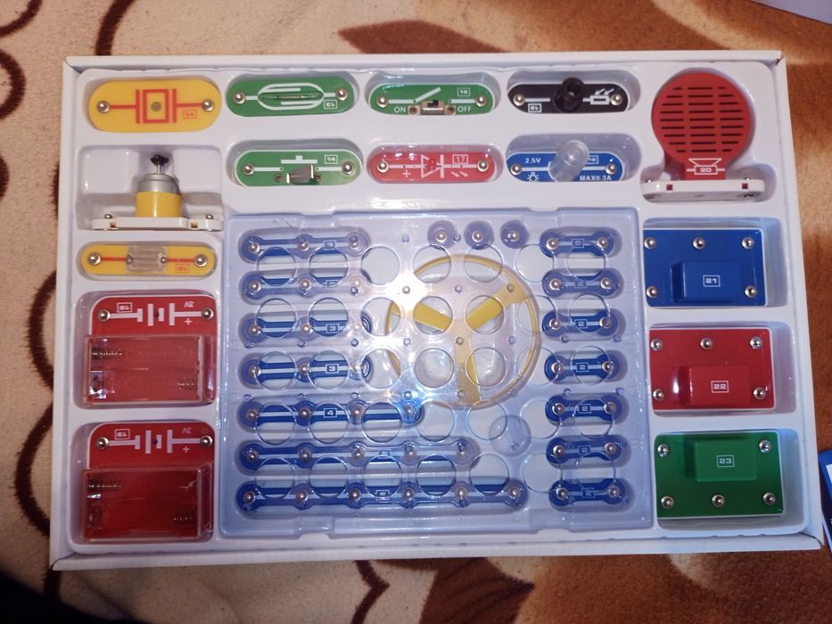 Електронний конструктор znatok