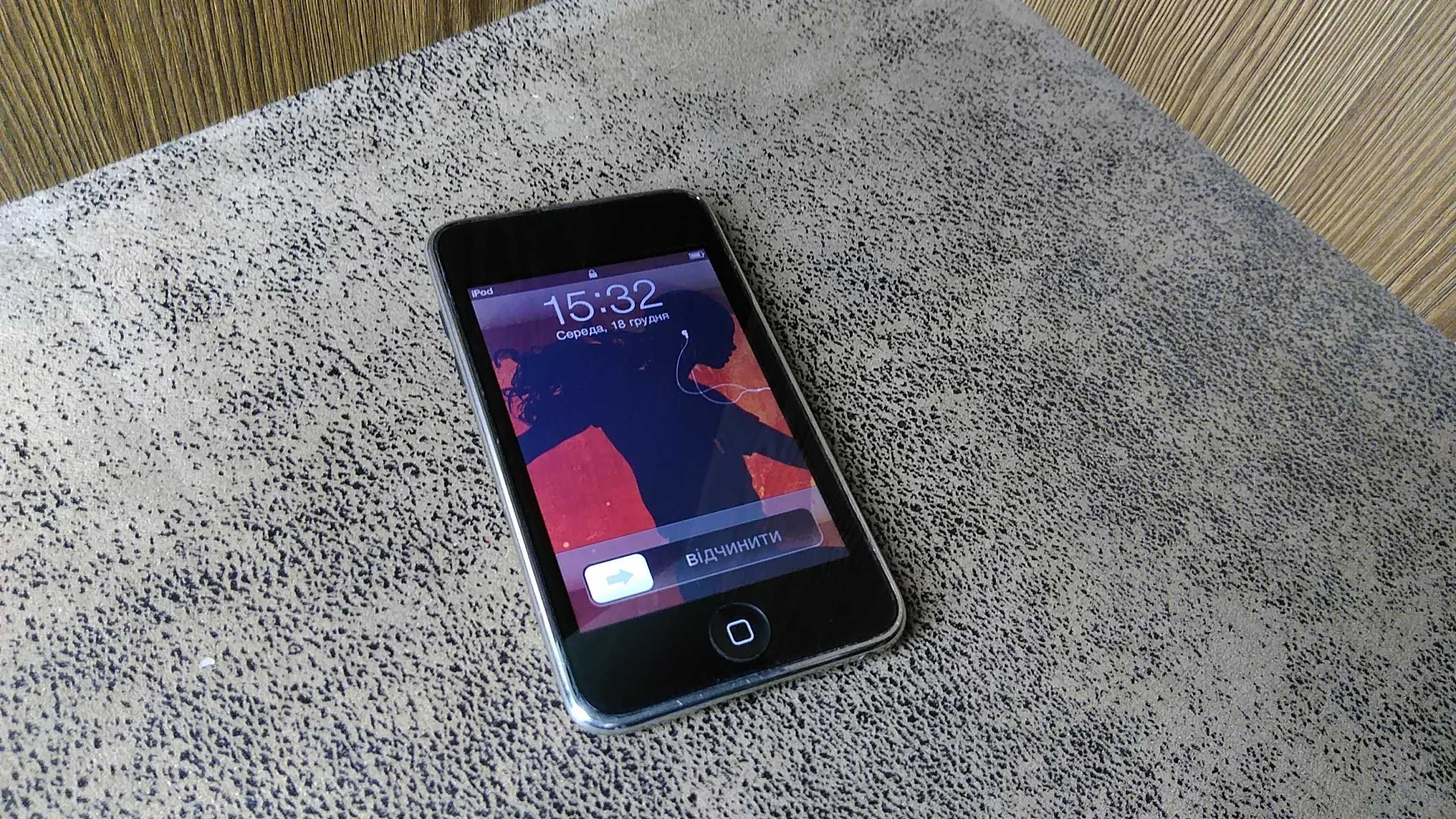 Ipod A1288 робочий незаблокований 8 ГБ+ кабель