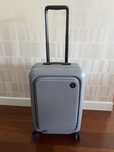 Walizka Carry-On Pro plus firmy Monos szara -  Storm Grey nowa