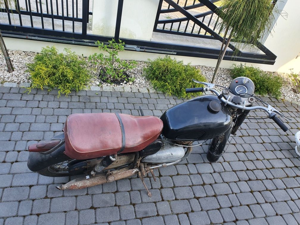 Pannonia panonia 250 TLF  De Luxe  1959r odpala jeździ