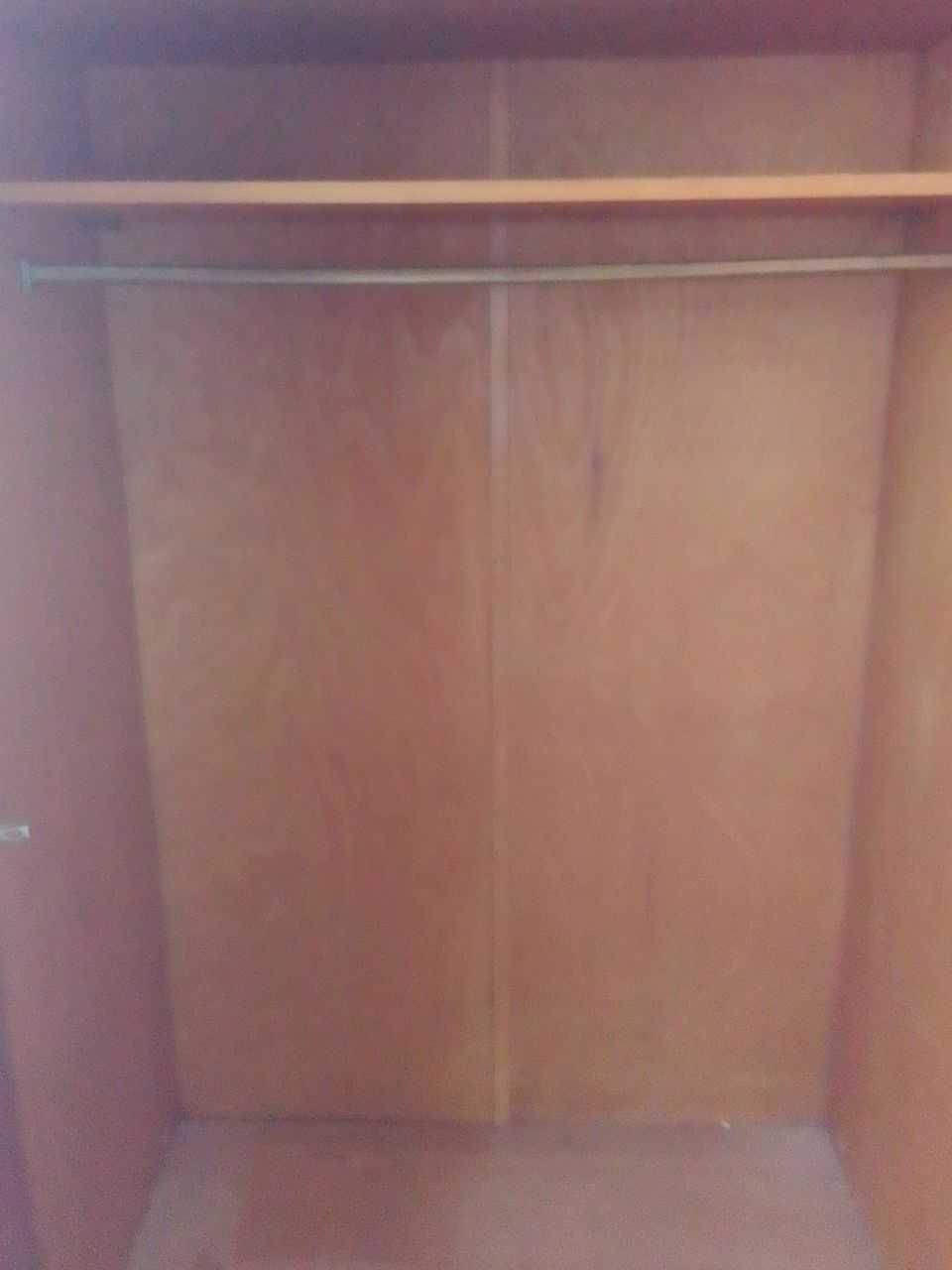 Шкаф полированный, двустворчатый