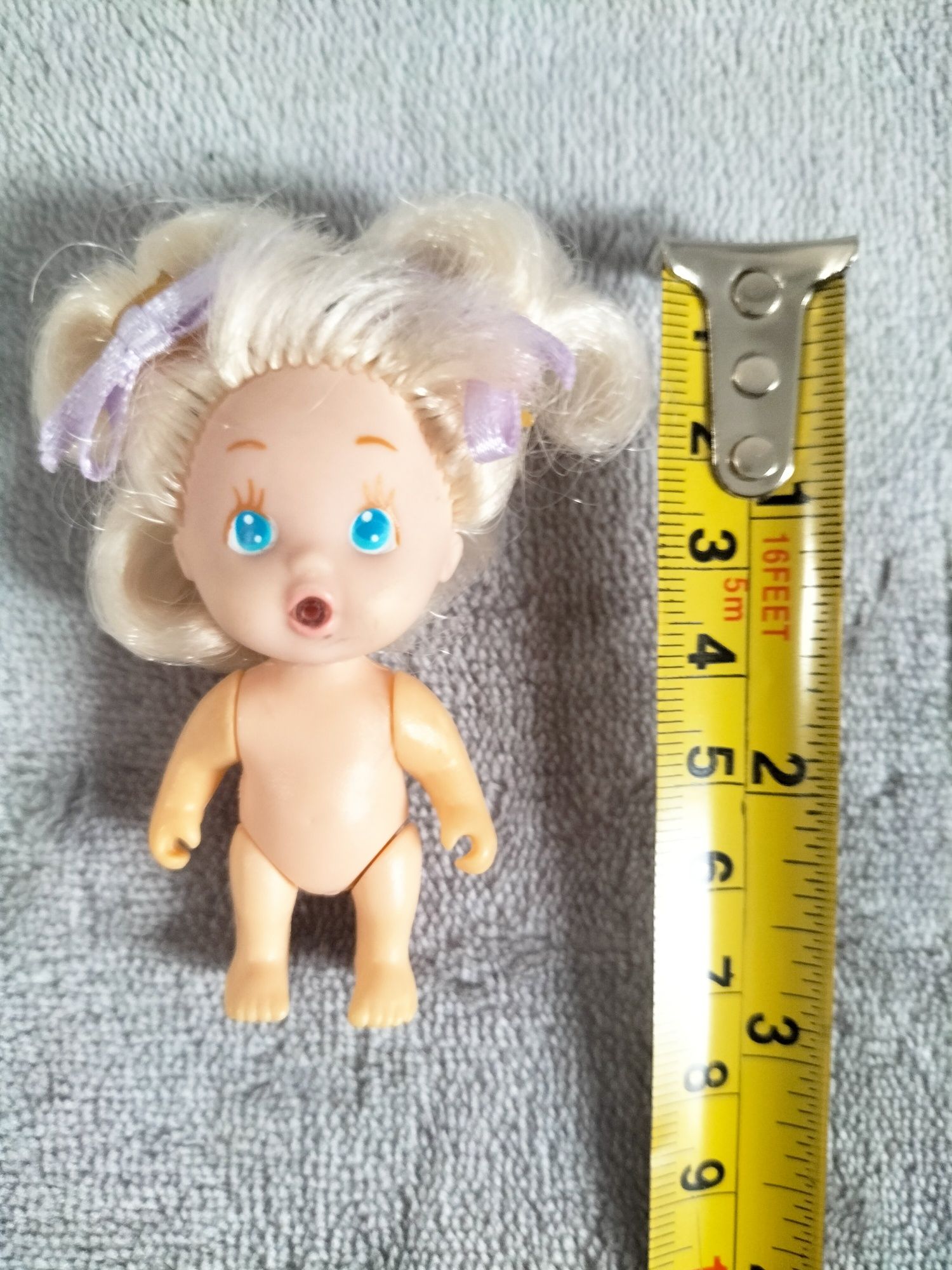 Miniaturowa lalka Baby Quint Tyco z 1990 r. Vintage doll