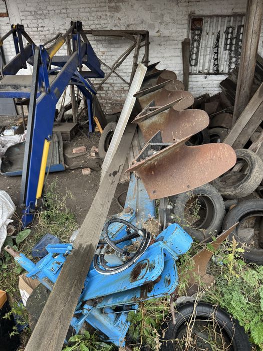 Продам плуг 5ти корпусний оборотний