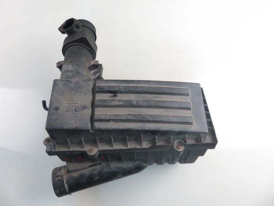 Obudowa Filtra Powietrza Vw Caddy III 1.9 Tdi