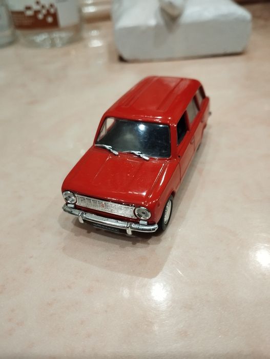 деагостини Авто легенды СССР коллекционные модельки москвич ваз волги