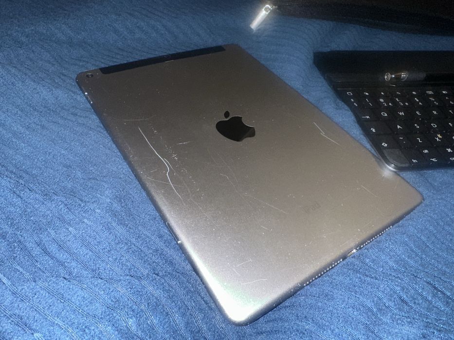 iPad Air 2 64 gb cellular + akcesoria