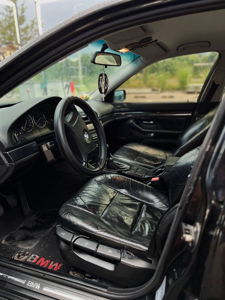 Продам Авто BMW e39 520i