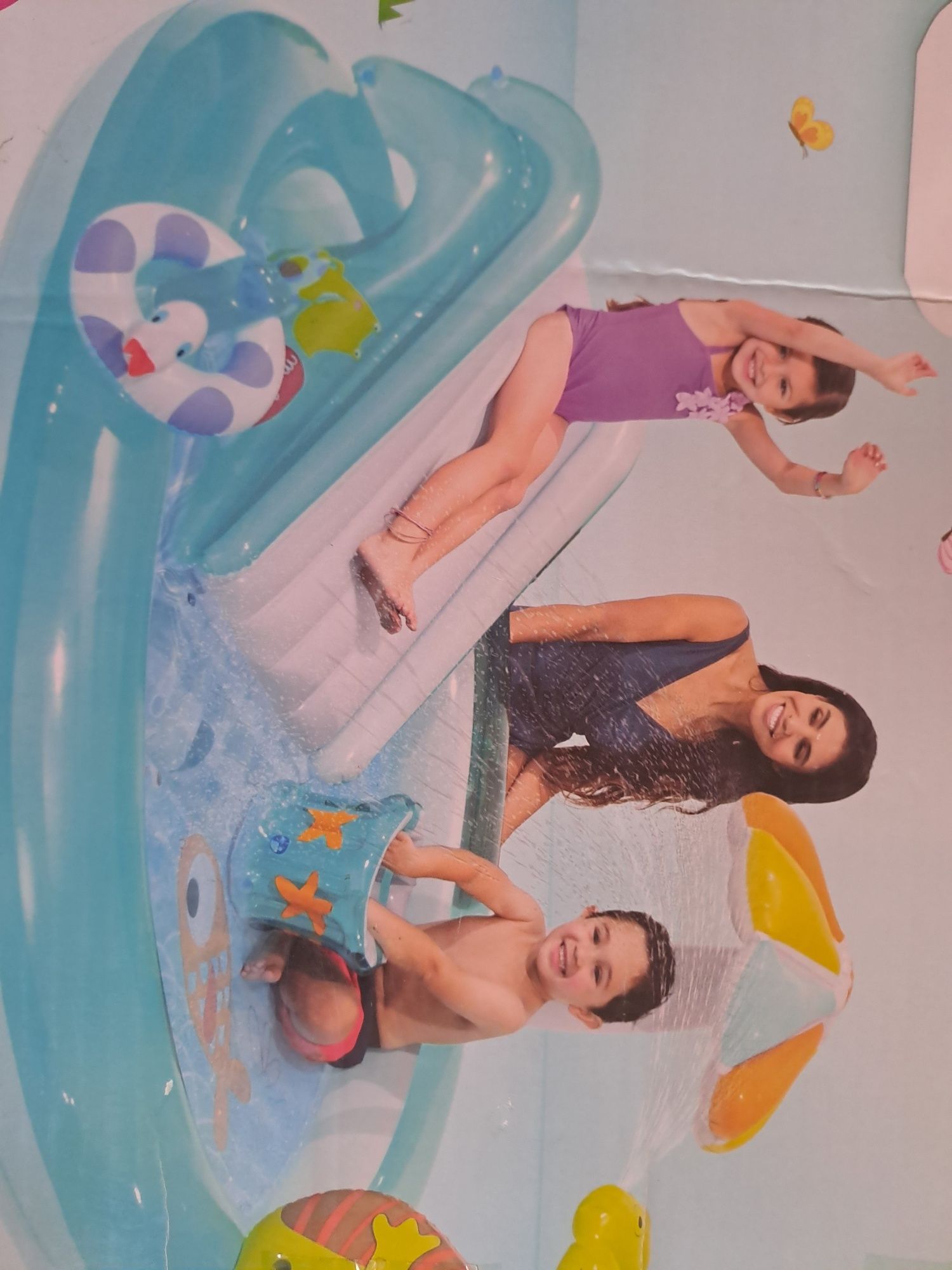 Piscina nova de criança da marca intex