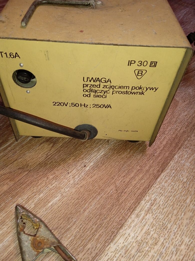 Prostownik UNITRA Zatra BNS 12/15