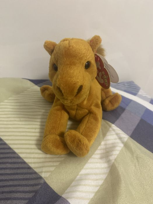 Іграшка «верблюд» Ty (1 лютого)