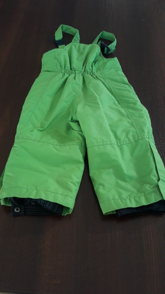 Ocieplane spodnie  piękne zielone rozmiar 80