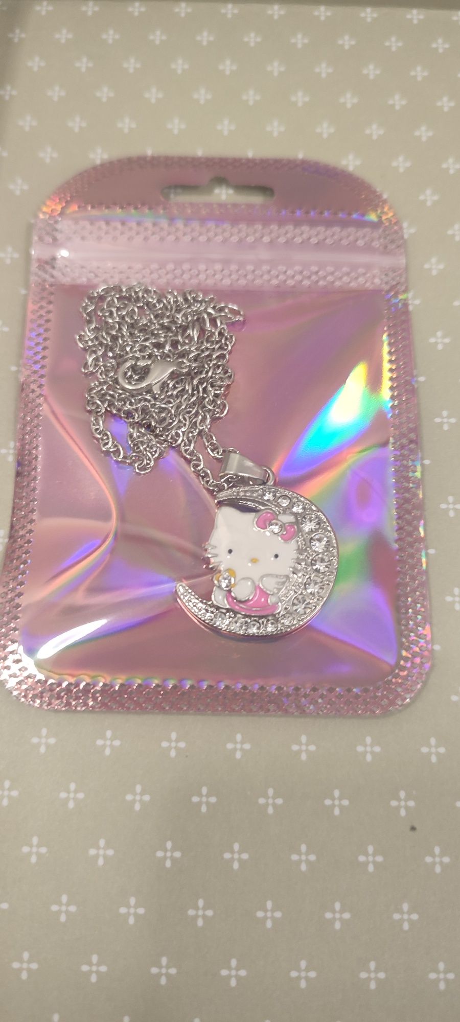 Naszyjnik Hello Kitty z Księżycem