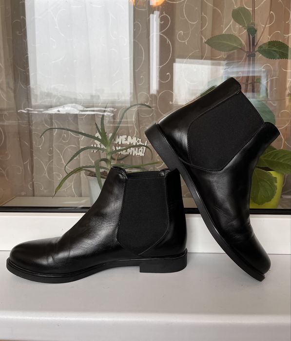 Шикарні шкіряні челсі