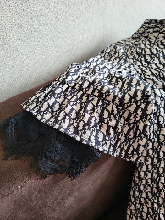 Продам плаття 46