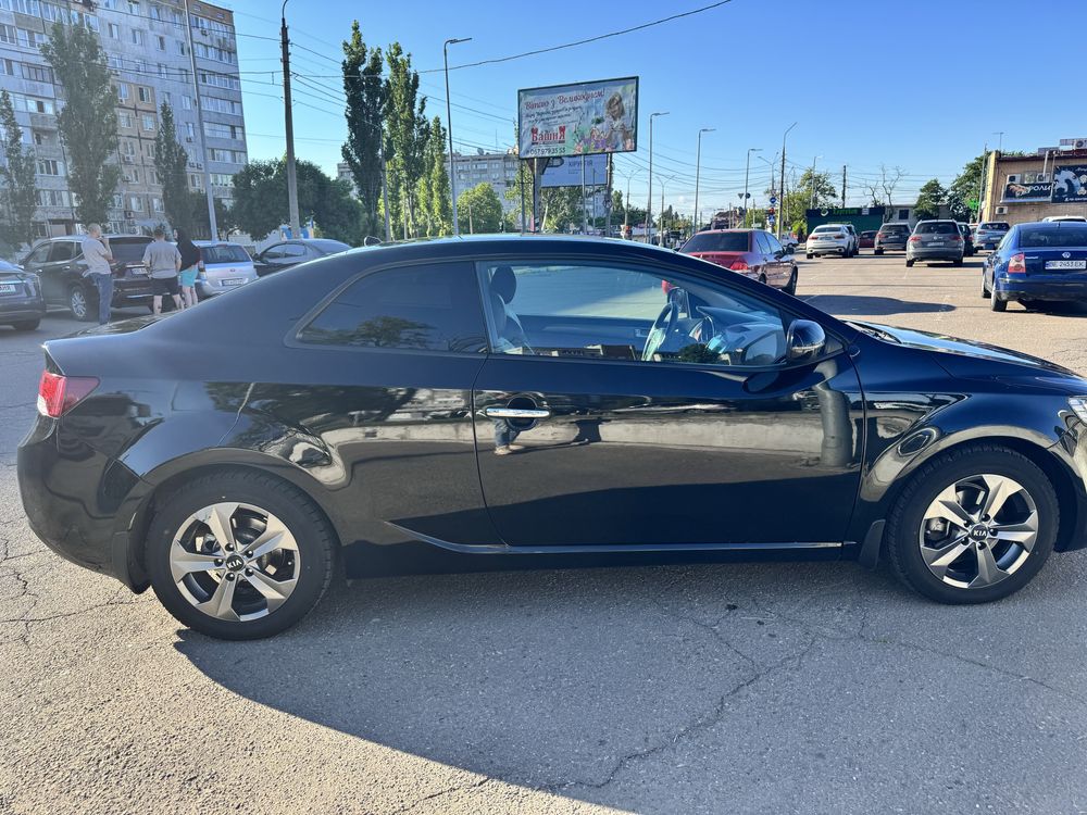 Продаю автомобіль KIA CERATO KOUP