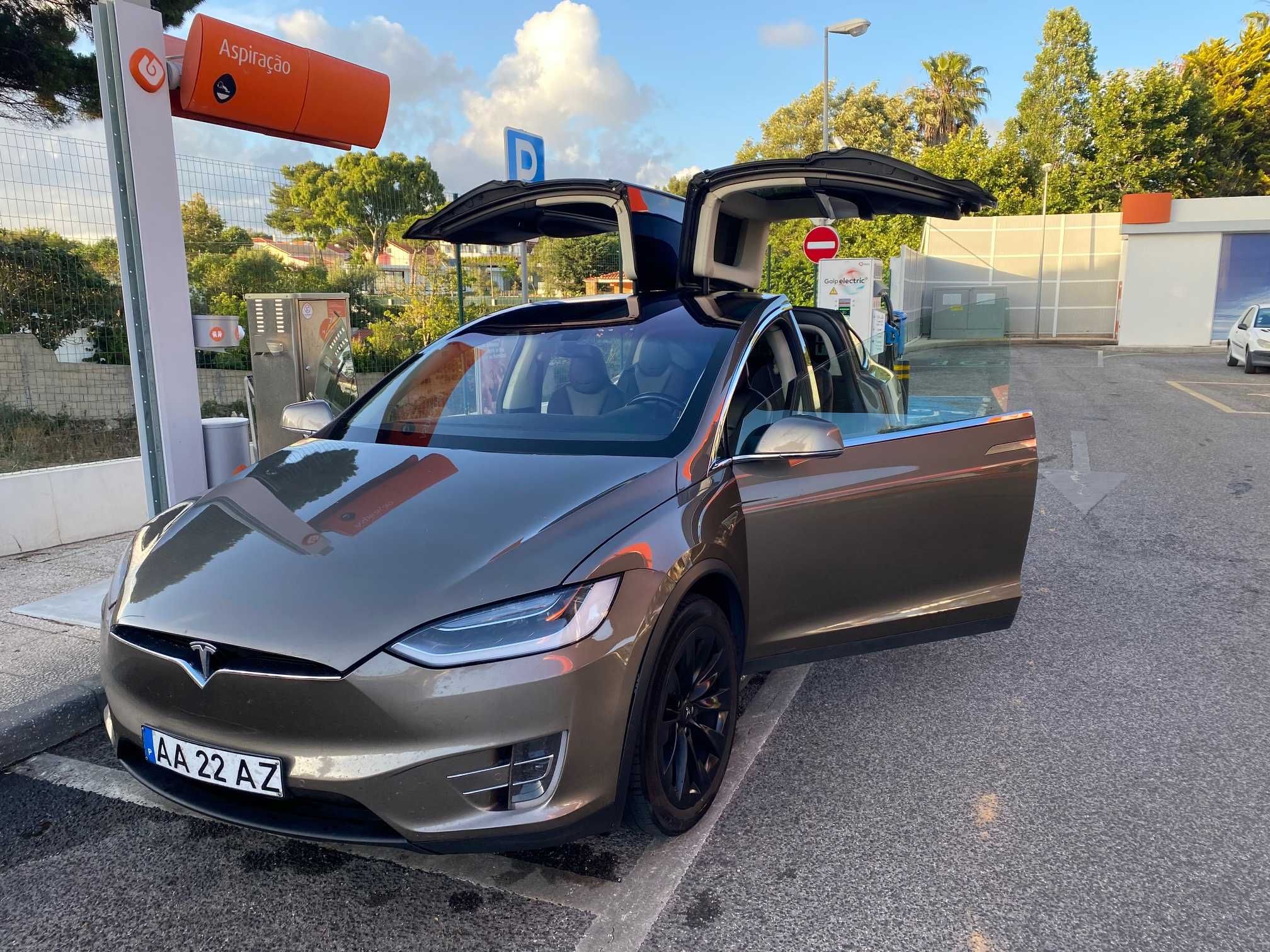 Tesla Model X - oportunidade