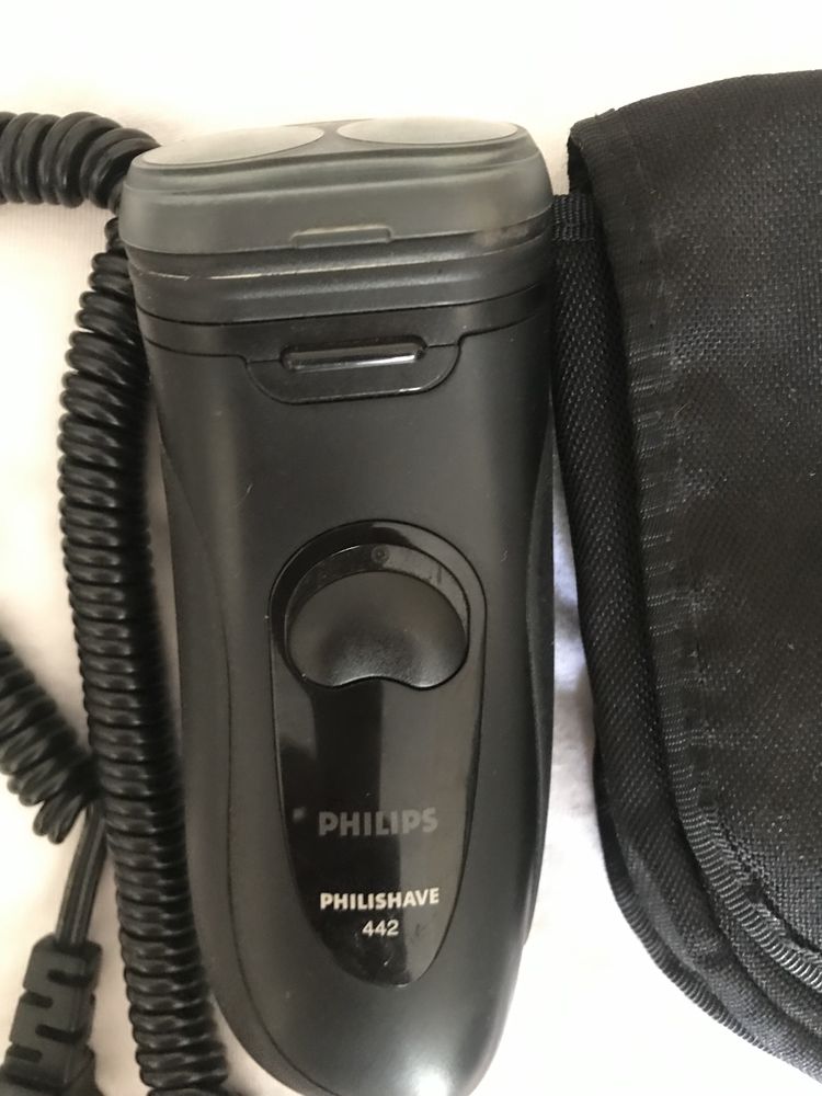 Продам электробритву Philips 442