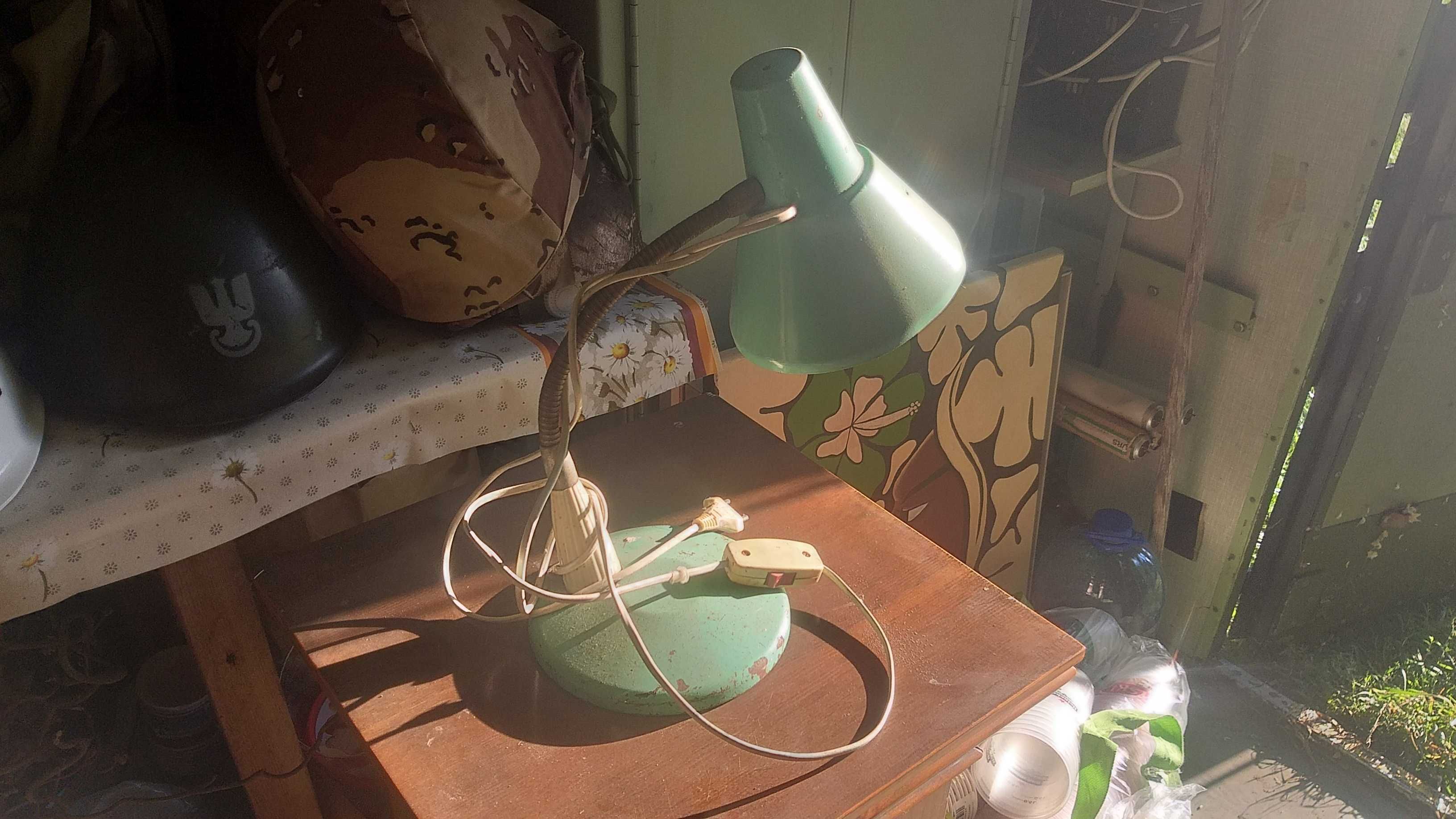 Stara lampka na biurko