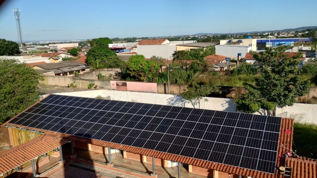 Instalador de painéis solar