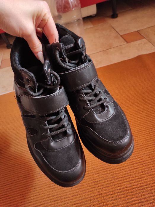 Ботинки демі високі