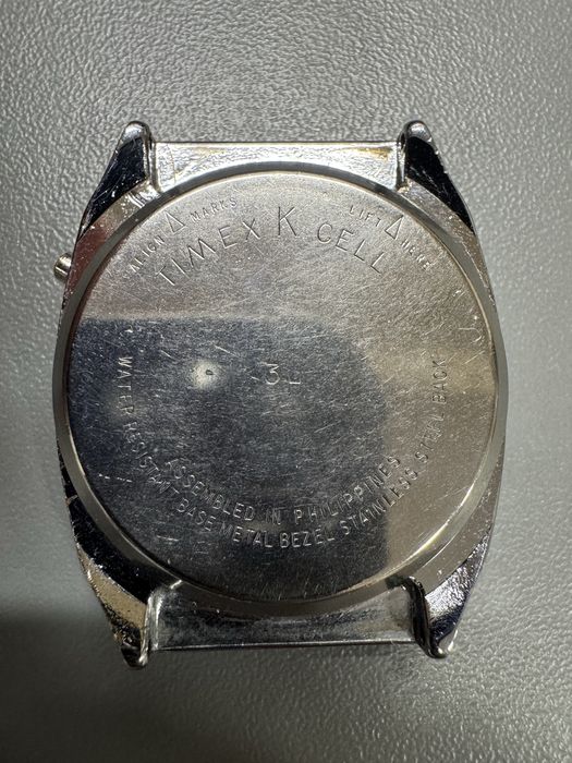 Zegarek Timex K cell vintage LCD uszkodzony (znikajace segmenty)