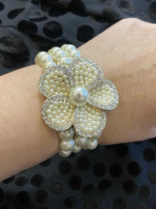 Браслет из жемчужин перли новый  очень красивый  в сказке на свадьбу.