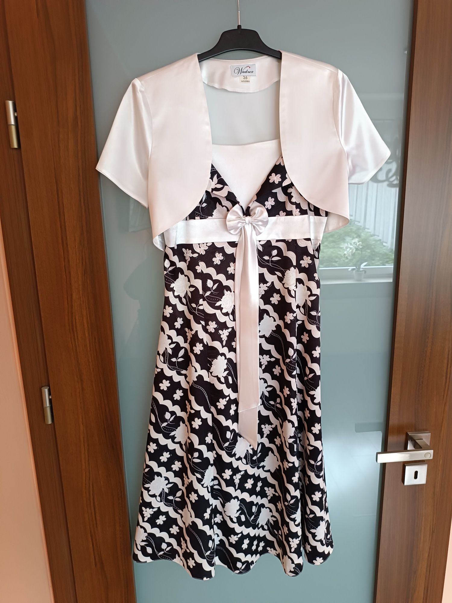 Sukienka roz. 36 + GRATIS