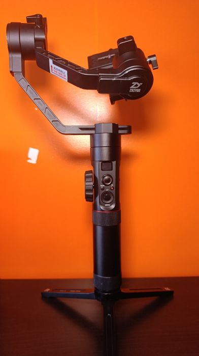 Zhiyun Crane 2 — gimbal profissional