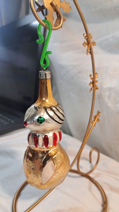 38-A Stara szklana bombka z PRL złota