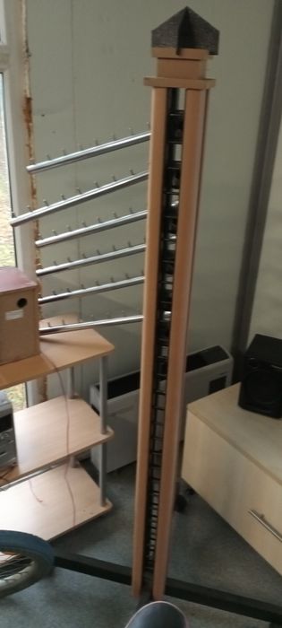 Sprzedam wieszak do ekspozycji w sklepie.