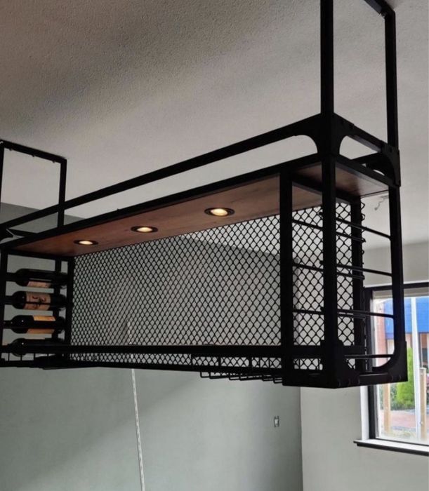 Garrafeiras e adegas