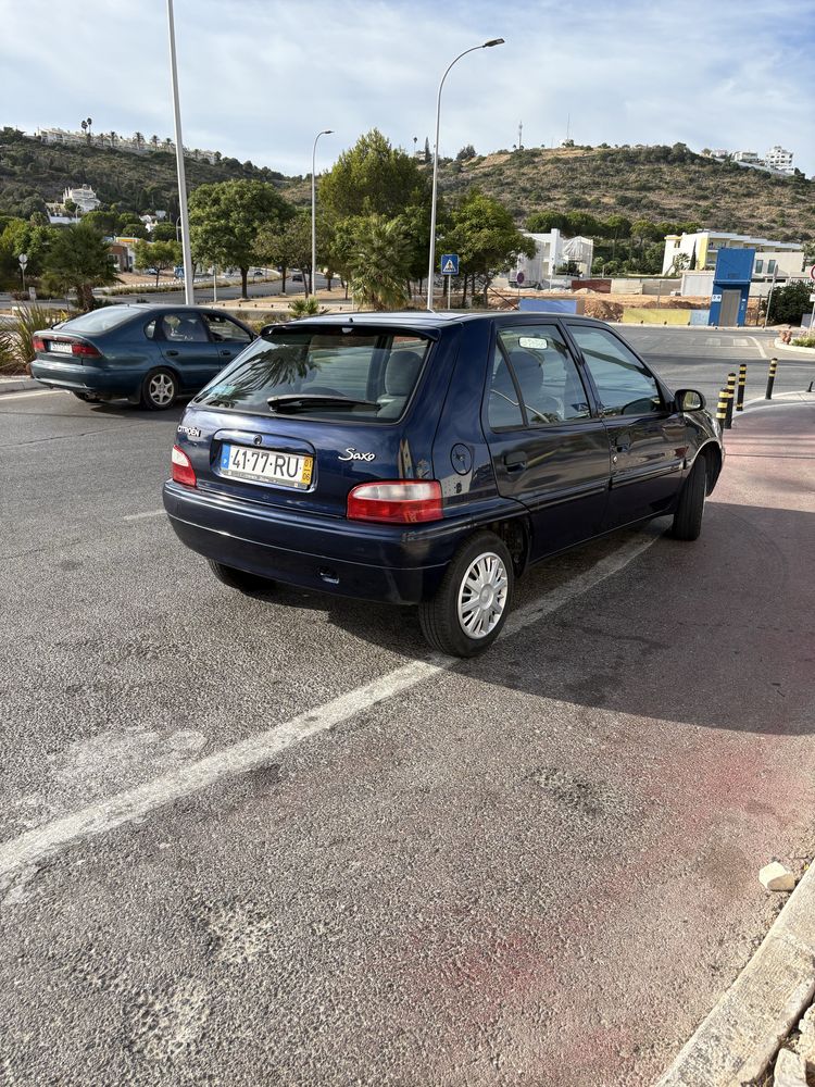 Citroen saxo 1.1 c/ pouquíssimos kms.