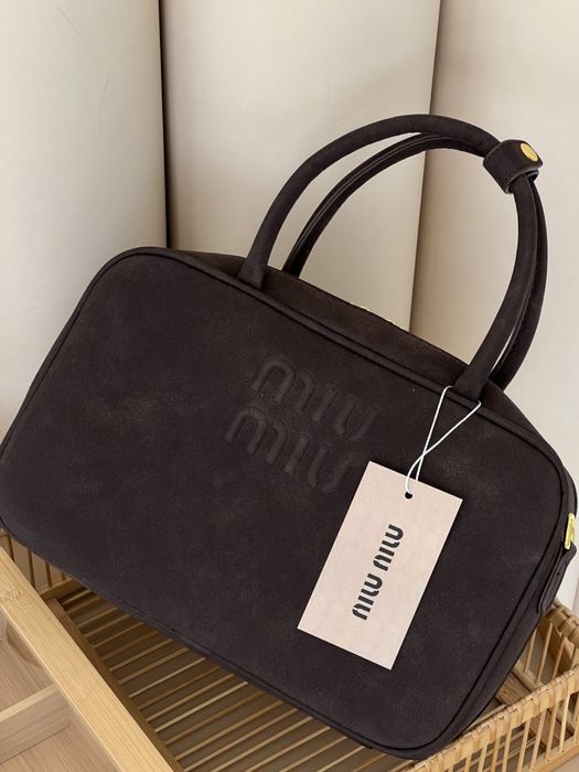 Трендова сумка Miu Miu Top Handle в кольорах