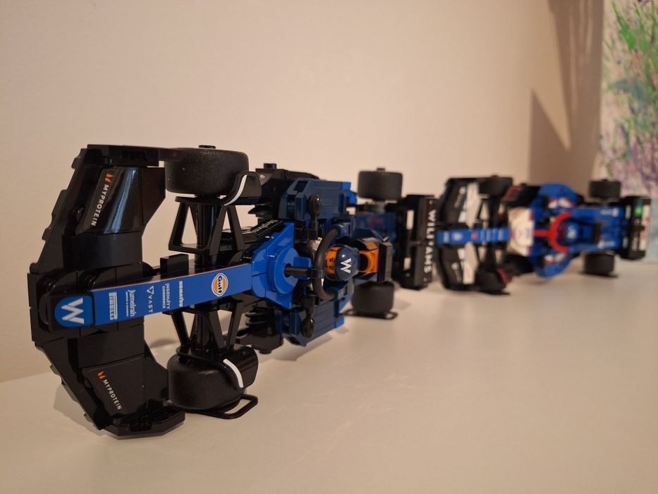 Stojak na LEGO Speed Champions Bolid F1 z roku 2025